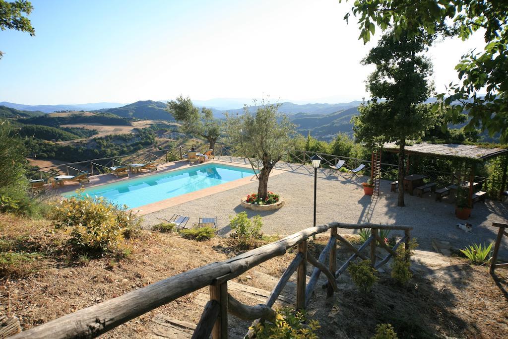 Agriturismo Monte Valentino Pietralunga  Exteriör bild