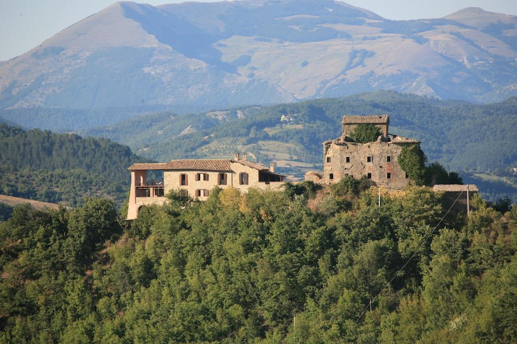 Agriturismo Monte Valentino Pietralunga  Exteriör bild